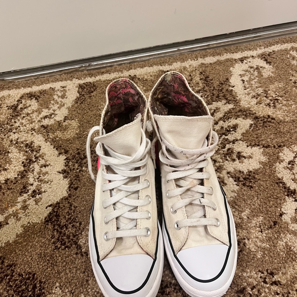 Women’s Converse Hightop white and pink